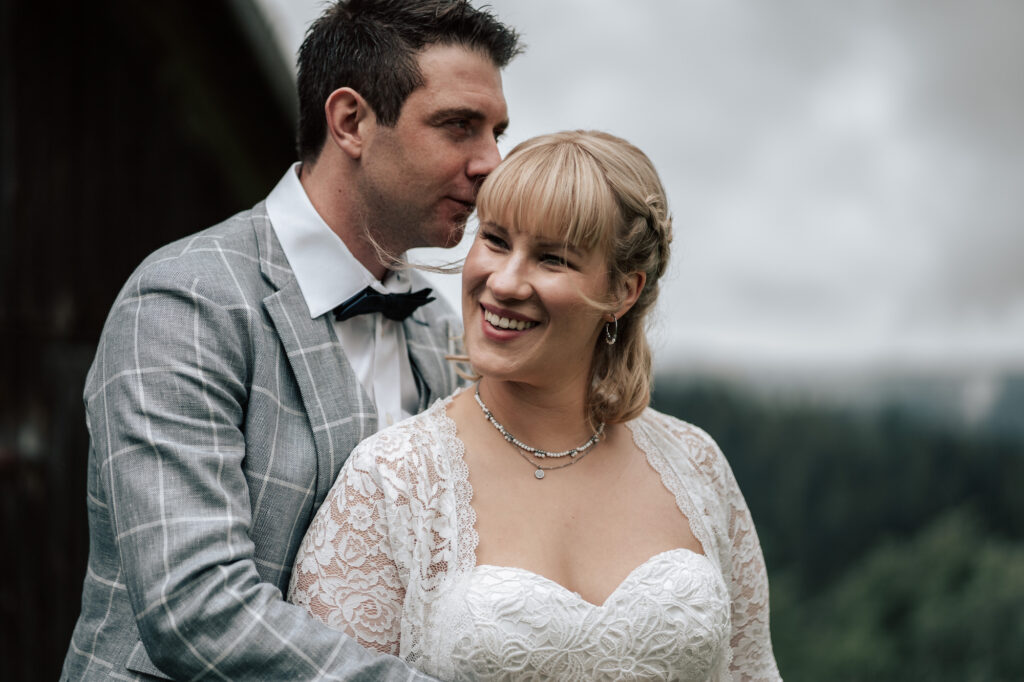 Natürliche Hochzeitsbilder im Schwarzwald